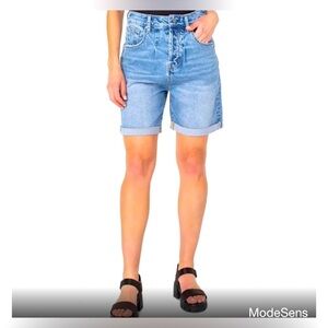 NWT Ernest Sewn Connie High-rise Button Up pleated shorts.